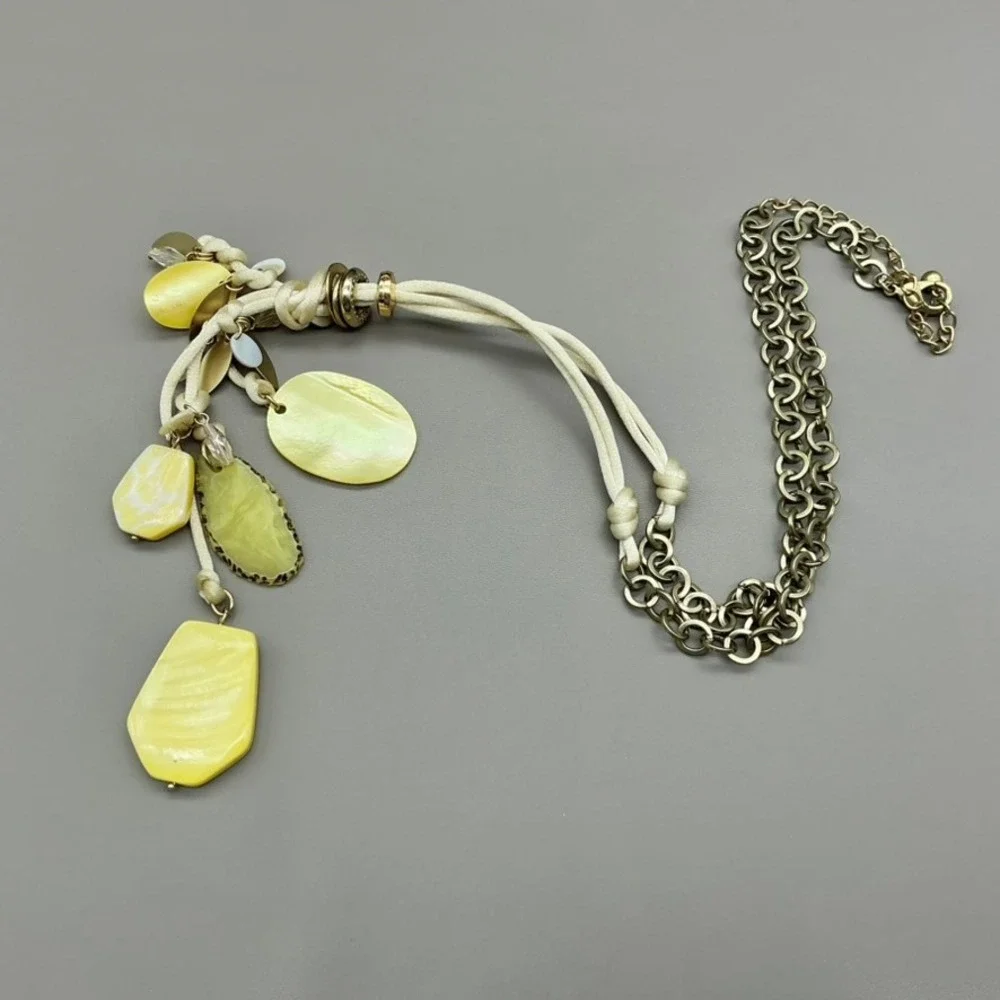 Necklace Womens Gold tone Shell Charm Mixed Media Cord Chain Jewelry 28 Inch